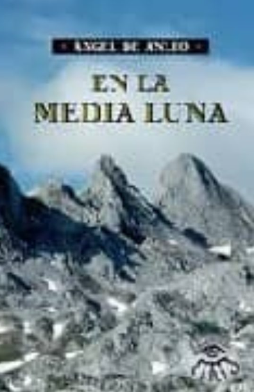 Portada de En la media luna